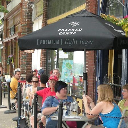 Canalside Restaurant, Inn & Kitchen Store Port Colborne Exterior foto