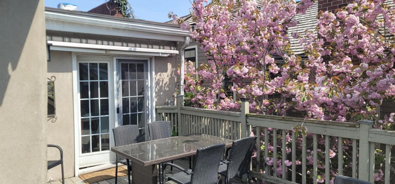 Canalside Restaurant, Inn & Kitchen Store Port Colborne Exterior foto